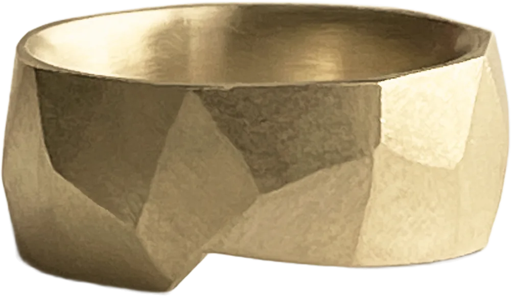 FACETED WEDDING BAND